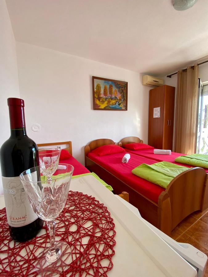 Apartments Nasufaga Ulcinj Ngoại thất bức ảnh